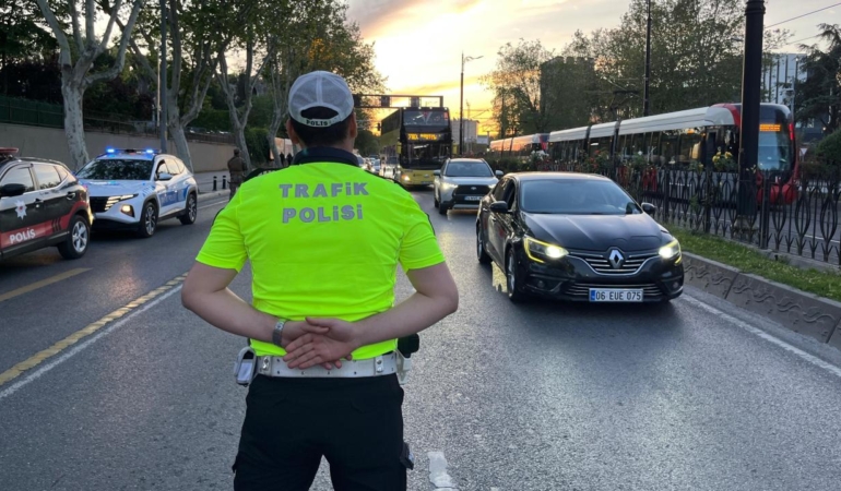 Huzur İstanbul uygulamasında 1035 şüpheli gözaltına alındı