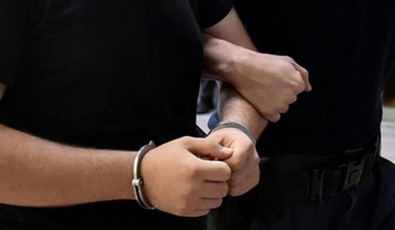 Kocaeli merkezli 4 ildeki kaçakçılık operasyonunda 14 zanlı tutuklandı