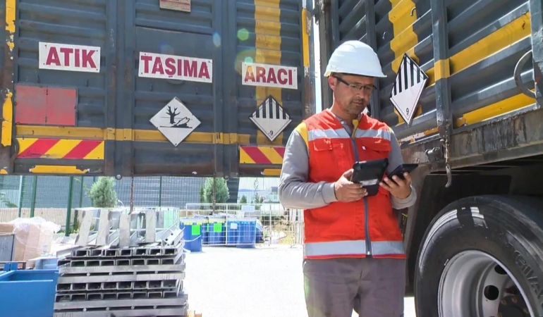 Mobil Atık Takip Sistemi ile 24 milyon ton tehlikeli atık güvenle taşındı