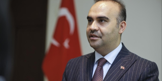 Bakan Kacır’dan LGS’de yüzde 1’lik dilime giren öğrencilere TÜBİTAK Fen Lisesi daveti