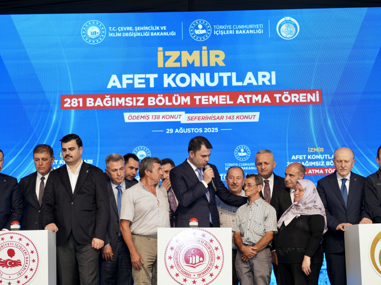 Bakan Kurum, Ödemişli Cavit amcaya verdiği sözü tutu