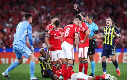 Fenerbahçe Benfica karşısında 10 kişi kaldı!