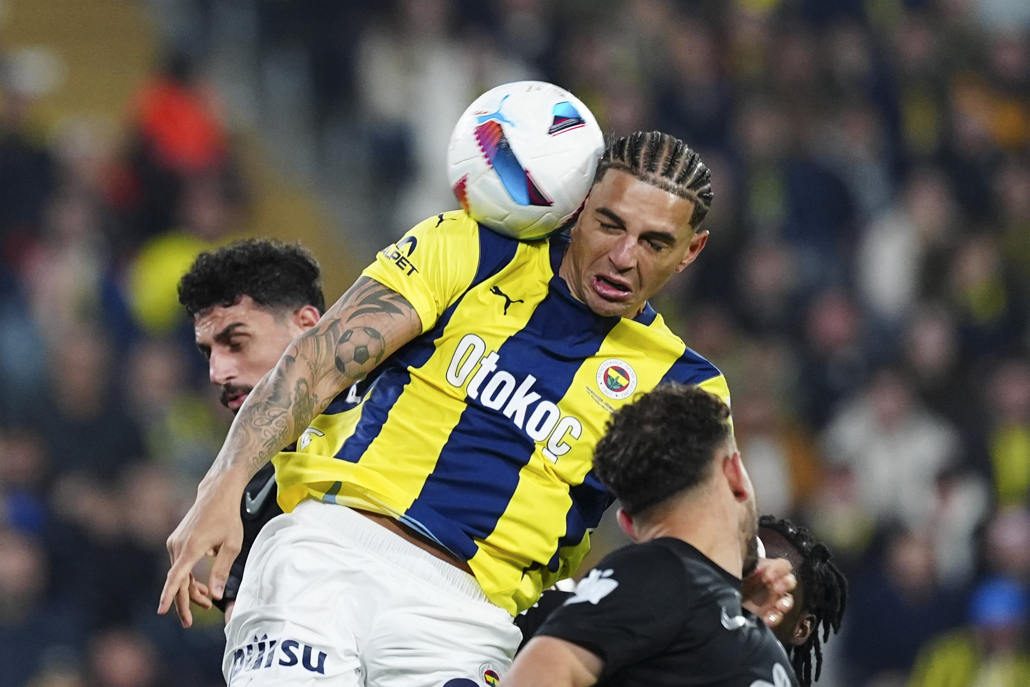 FENERBAHÇE TRANSFER HABERİ: Diego Carlos’un iki talibi daha var!