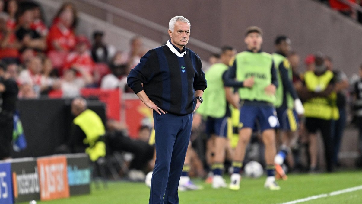 Fenerbahçe'ye hoca dayanmıyor! 7 sene 11 teknik direktör