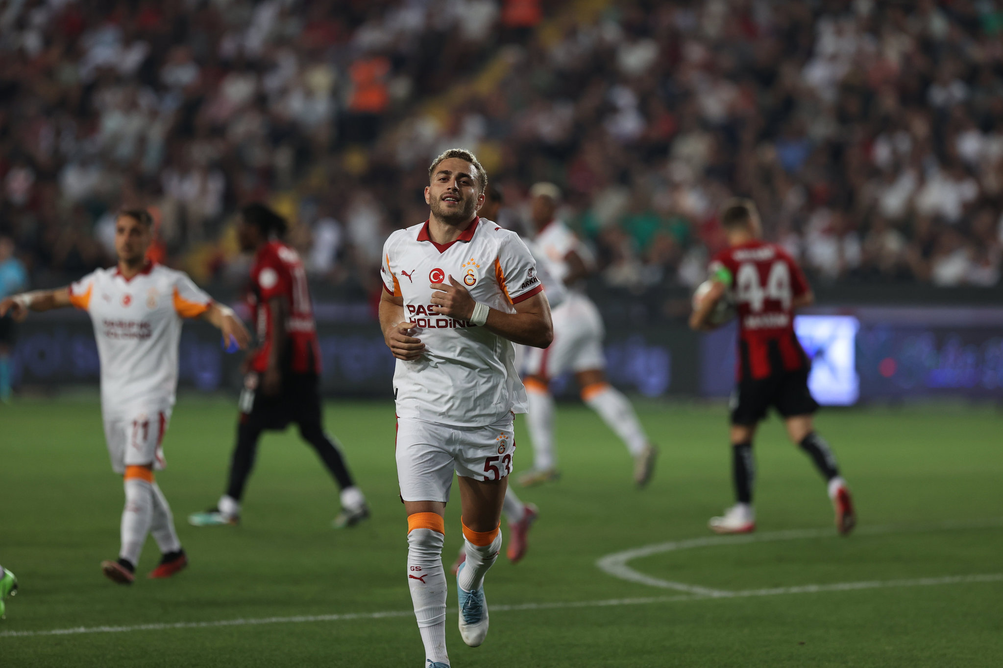 GALATASARAY HABERİ: Barış Alper Yılmaz’ın transferi için şartlar belli oldu!