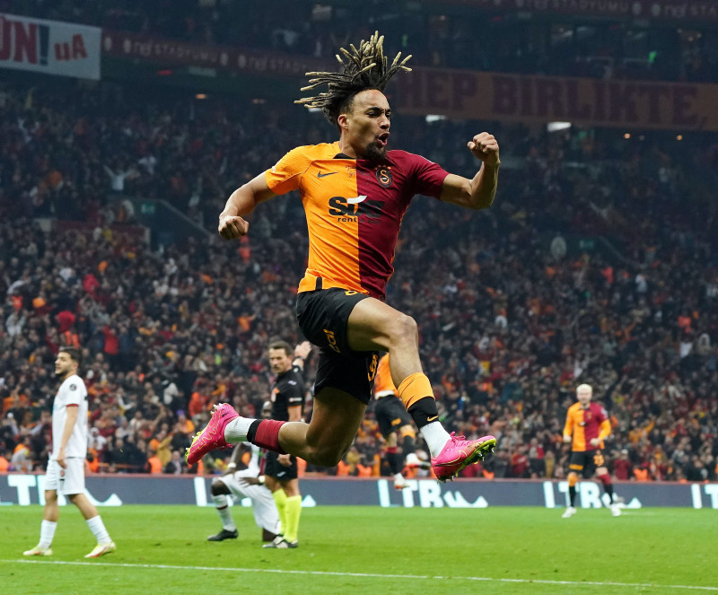 GALATASARAY HABERİ: Sacha Boey’dan flaş itiraf! Galatasaray ile temasa geçtiler
