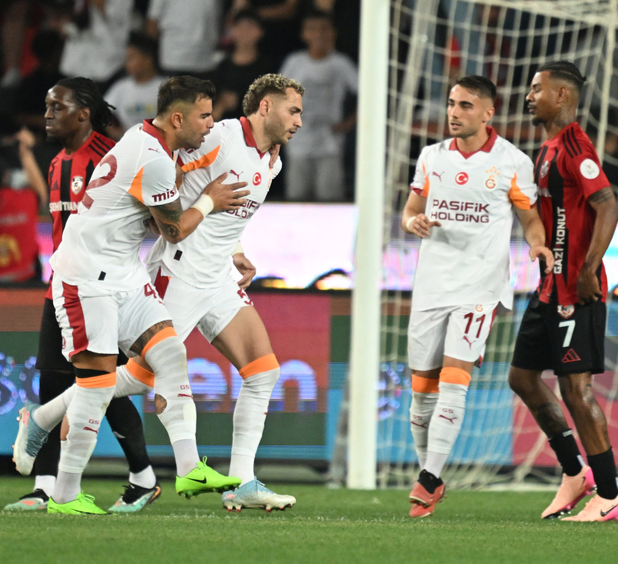 GALATASARAY TRANSFER HABERLERİ: Barış Alper Yılmaz paylaşılamıyor! 4 takım sıraya girdi