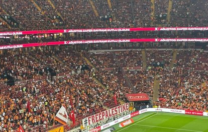 Galatasaray tribünlerinden Filistin’e destek!
