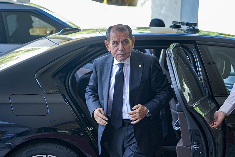 Galatasaray’da Dursun Özbek’ten transferde flaş hamle! Monako’ya gitti