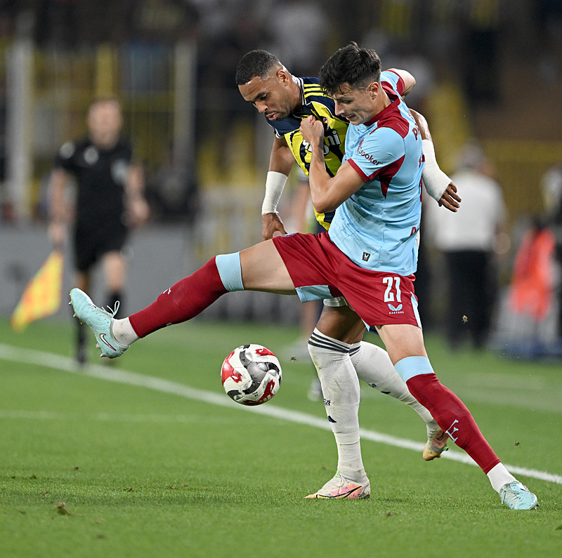 Usta yazardan Fenerbahçe-Feyenoord maçını değerlendirdi: Kadıköy ruhu