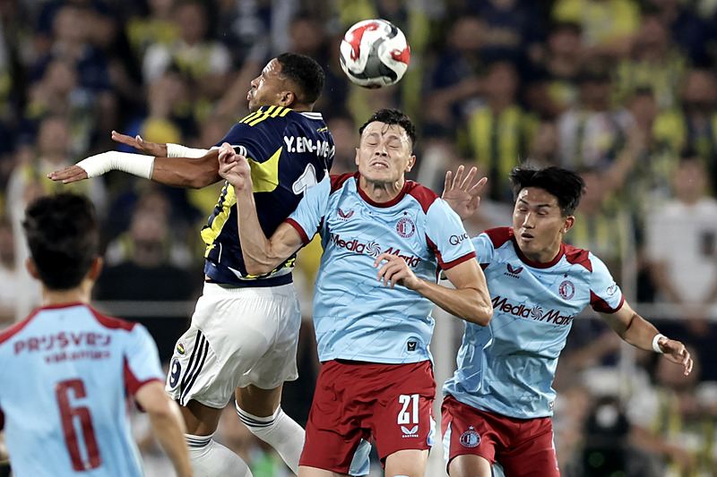 Usta yazardan Fenerbahçe-Feyenoord maçını değerlendirdi: Kadıköy ruhu