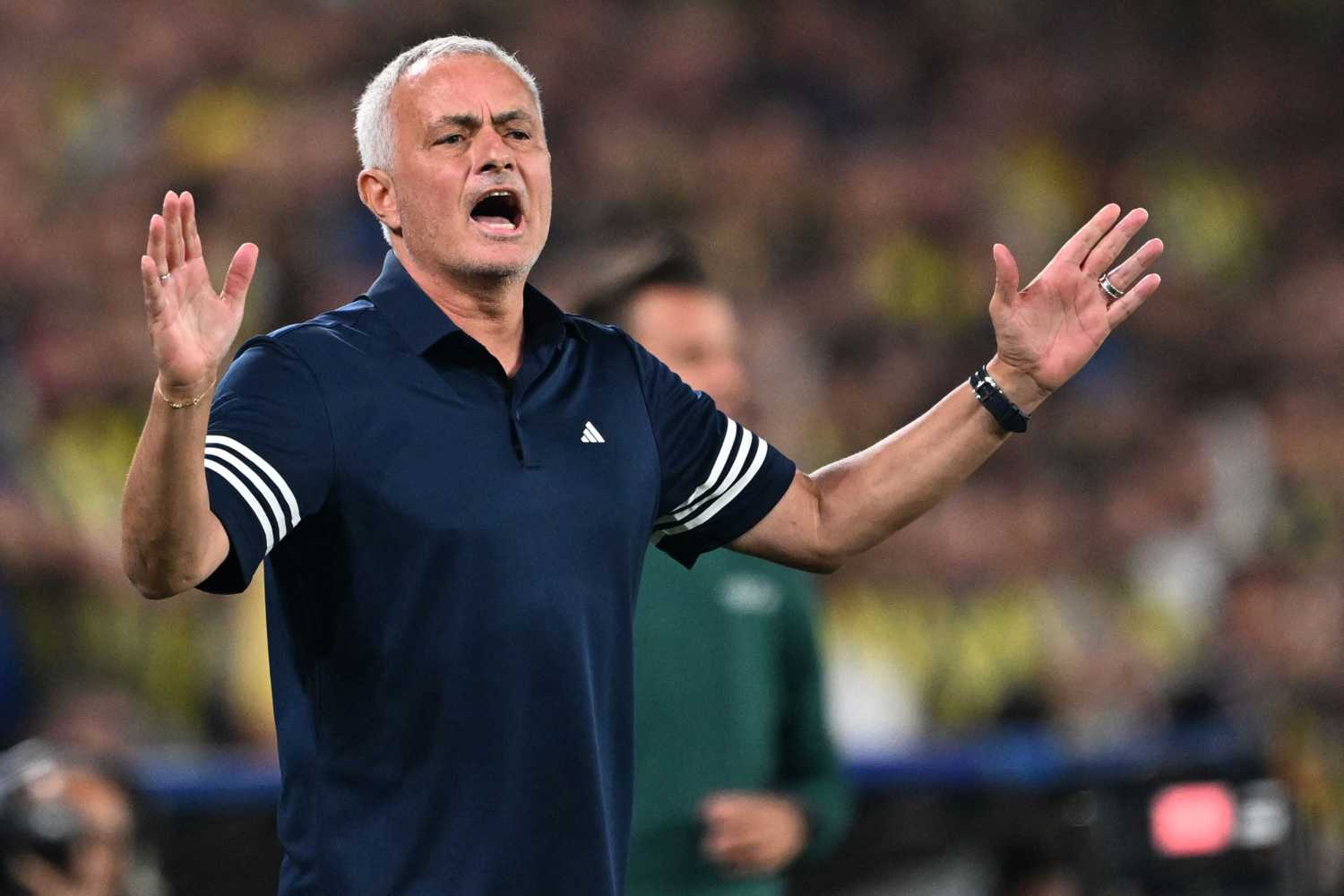 TRANSFER HABERİ: Fenerbahçe’nin yıldızına Ada’dan kanca! Portekizli teknik adam transferini çok istiyor