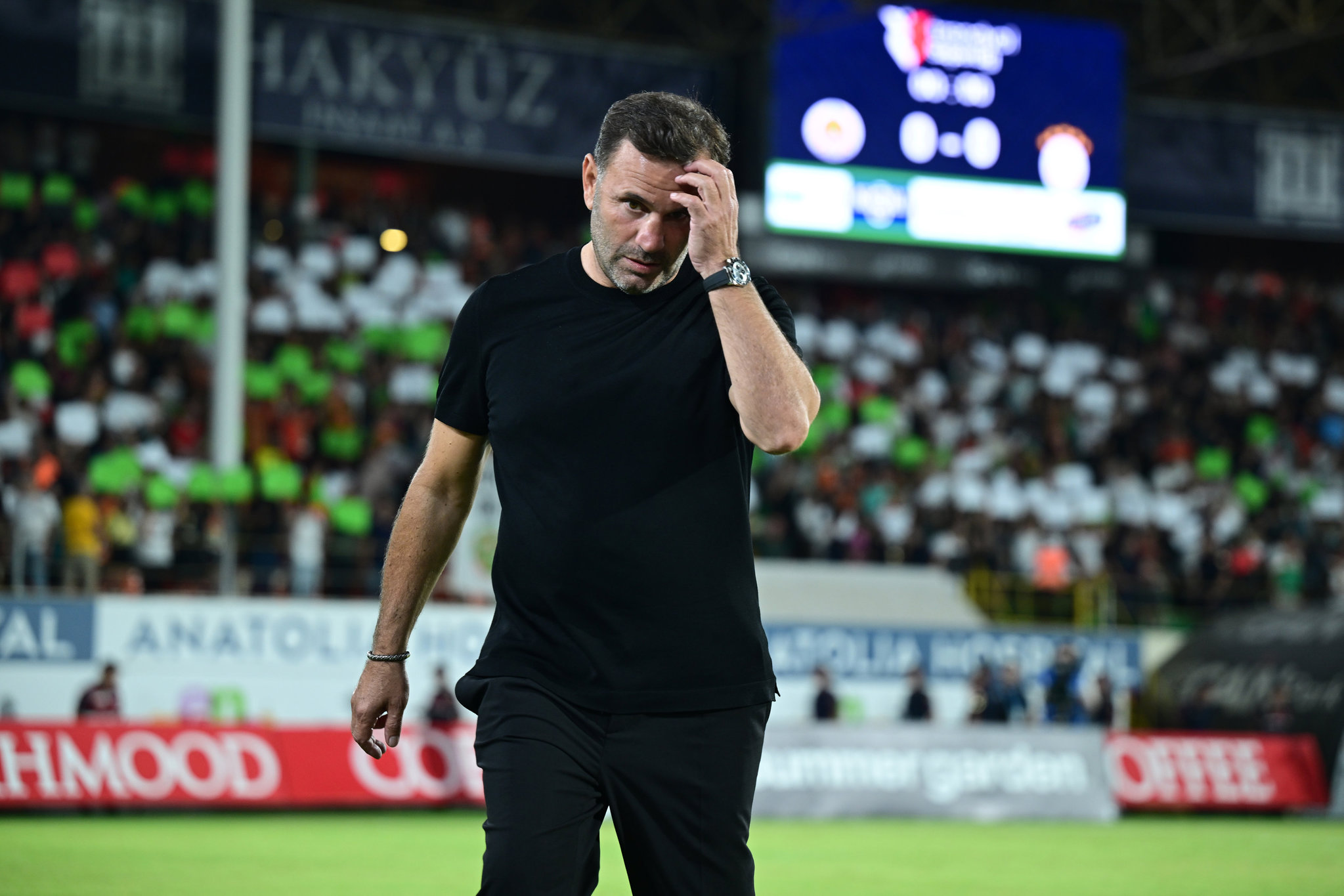 Okan Buruk’a eleştiri yağmuru! Sana 2 Uğurcan lazım!