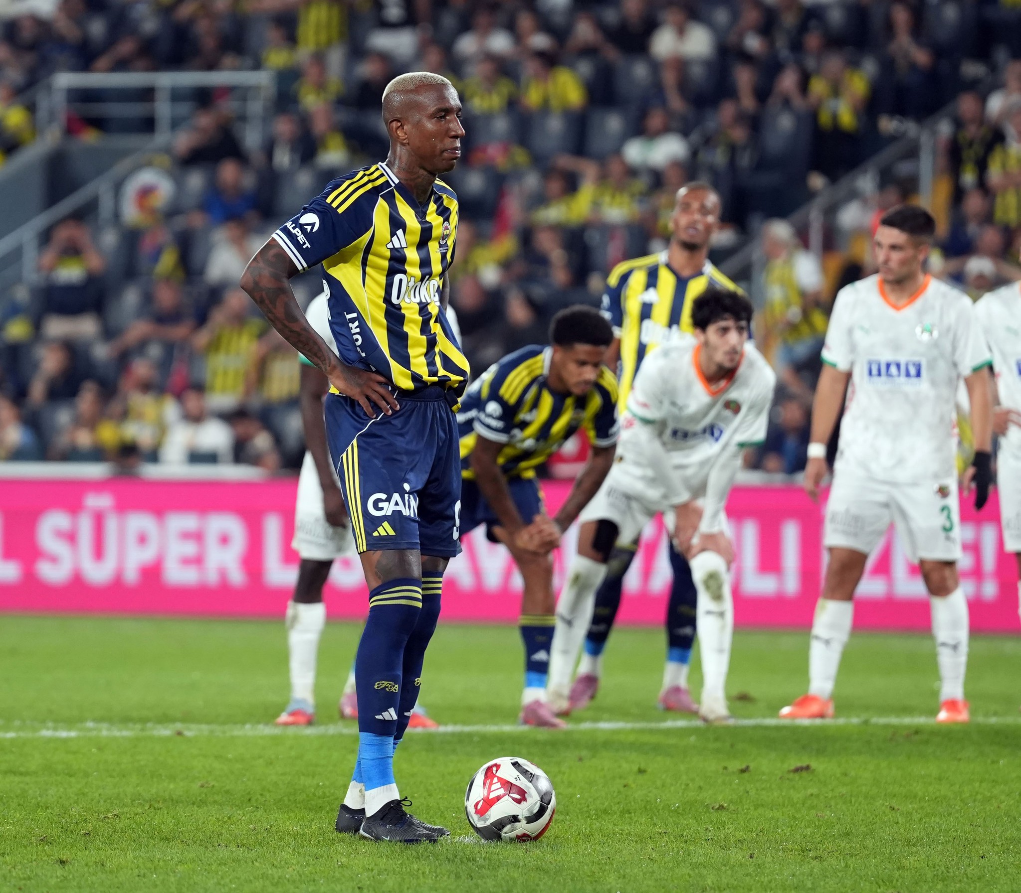 FENERBAHÇE HABERLERİ: Tedesco’dan o isme veto! Yasak koydu...