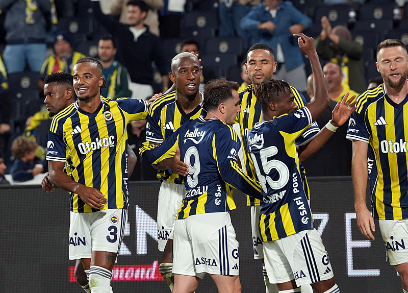 Fenerbahçe’de 11 yıl sonra bir ilk! Yeni transfer rekor kırdı