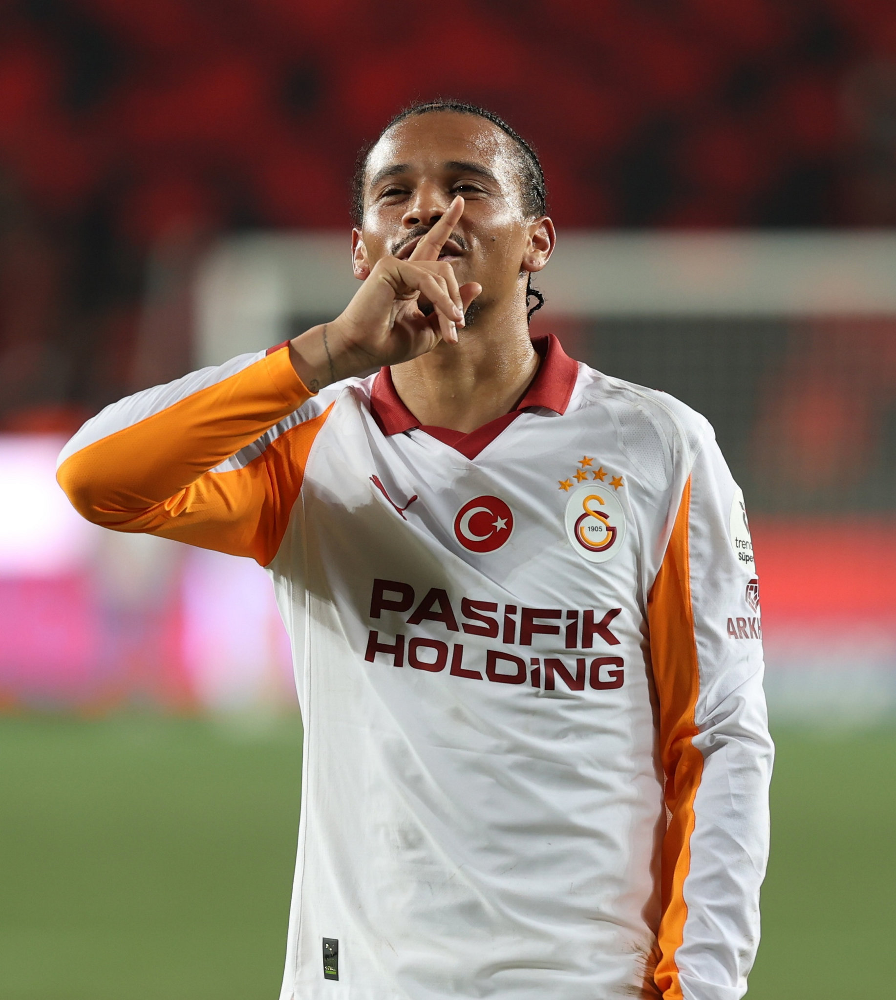 Max Kruse: Sane’nin Galatasaray’a transferi gereksizdi!