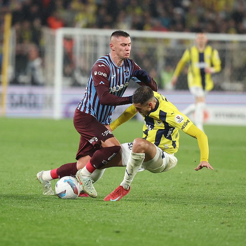 Sezonun ilk derbisi Kadıköy’de! İşte Fenerbahçe-Trabzonspor maçı ilk 11’leri