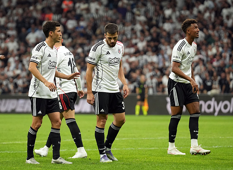 Spor yazarları Beşiktaş’ın galibiyetini değerlendirdi: Hak ettiği cezayı kesti