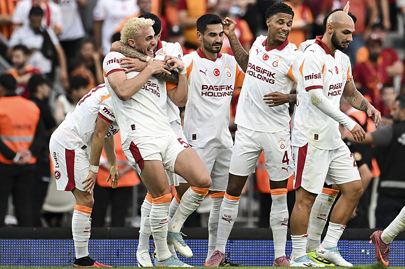 Spor yazarlarından Cimbom’un yıldızına övgü: G.Saray ruhunu canlandırdı