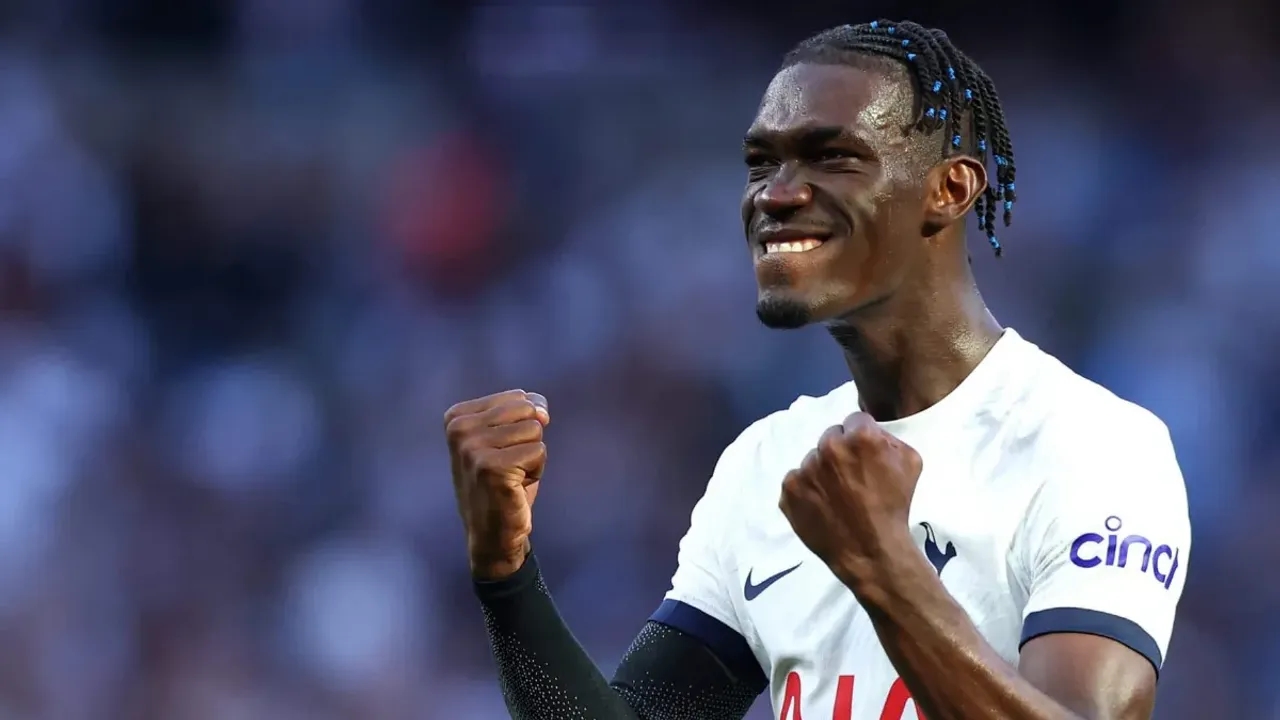TRANSFER HABERİ: Fenerbahçe orta saha transferinde rotasını çevirdi!