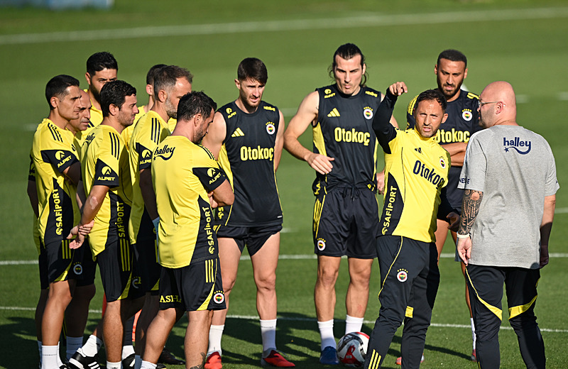 TRANSFER HABERİ: Fenerbahçe’den orta saha hamlesi! Beşiktaş da istiyordu