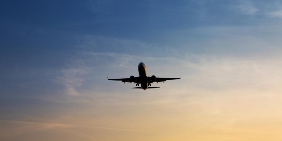 ABD’de yolcu uçağı, pilot ile kabin memurlarının iletişimindeki kesinti nedeniyle acil iniş yaptı