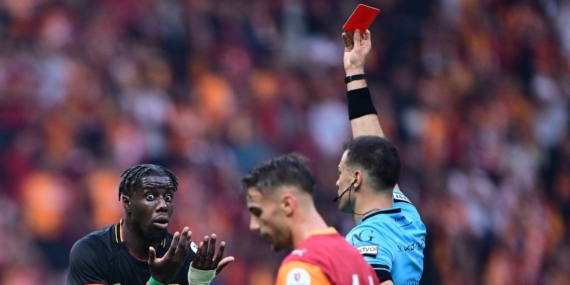 Ahmet Çakar’dan Galatasaray-Göztepe maçı hakemi Oğuzhan Çakır’a sert eleştiri! “Bu kaçıncı…”