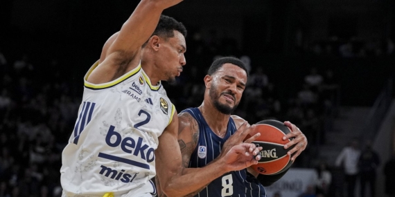 Anadolu Efes 69-79 Fenerbahçe Beko (MAÇ SONUCU-ÖZET)
