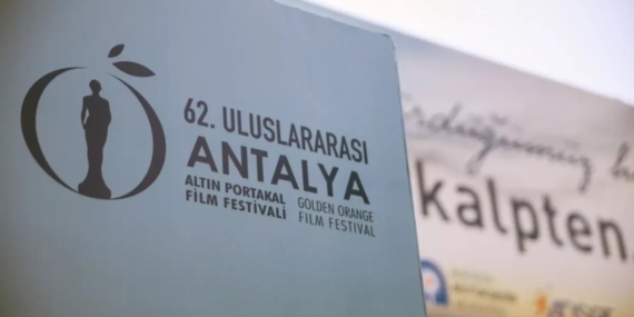 Antalya Altın Portakal, Kortejle Perdelerini Açtı