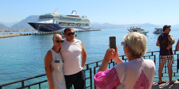 Antalya yüzen otelleri tercih eden turistlerin uğrak noktası: 9 ayda 10 bin turist