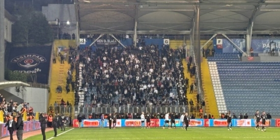 Beşiktaş taraftarından Sergen Yalçın tepkisi!