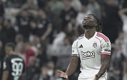 Beşiktaş’ta El Bilal Toure’den korkutan hareket! Soyunma odasına gitti