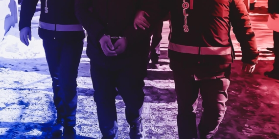 Beyoğlu’nda turisti darbeden 2 şüpheli yakalandı