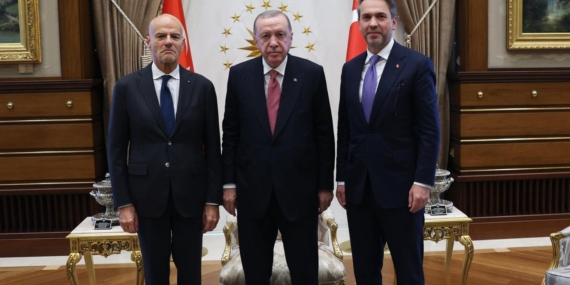Cumhurbaşkanı Erdoğan, İtalya Milli Hidrokarbon Ajansı Başkanı Descalzi’yi kabul etti
