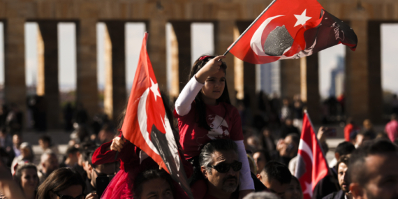 Cumhuriyetin 102. yılında Anıtkabire ziyaretçi akını