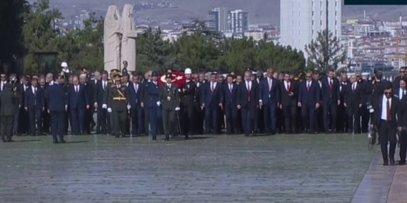 Devlet erkanı Ata’nın huzurunda