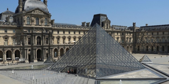 Fransa’da Louvre Müzesi soygunuyla bağlantılı 2 kişi gözaltına alındı