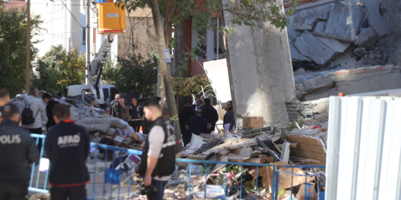 Gebzede çöken binada bilirkişi incelemesi başladı