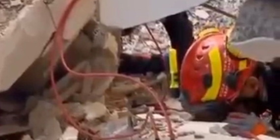 Gebze’de çöken binada Dilara ile ilk temas kamerada