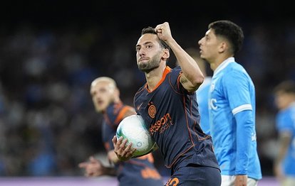 Hakan Çalhanoğlu penaltıdan golünü attı!