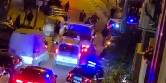 Havaya silahla ateş açan kişiler kıskıvrak yakalandı