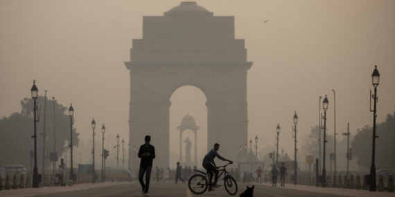 Hindistan, başkent Yeni Delhi’de hava kirliliğine karşı yapay yağmur denemeleri yapıyor