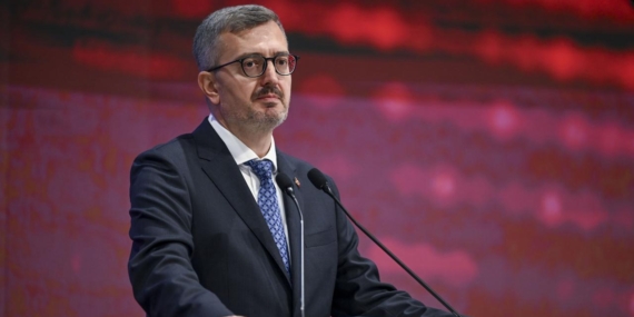 İletişim Başkanı Duran: Dualarımız, enkaz altında kalan vatandaşlarımızla birlikte