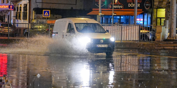 İstanbul’da sağanak etkili oluyor