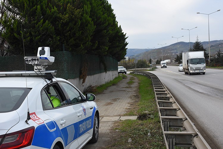 Kafa karıştıran trafik levhaları kalktı. Karadeniz yolu tertemiz oldu - 1