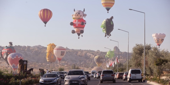 Kapadokya’da balon turlarına rüzgar engeli