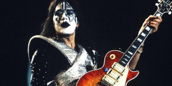 Kiss grubunun gitaristi Ace Frehley hayatını kaybetti