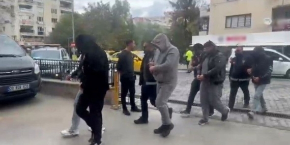 Kuşadası’nda eş zamanlı fuhuş operasyonu: 5 tutuklama