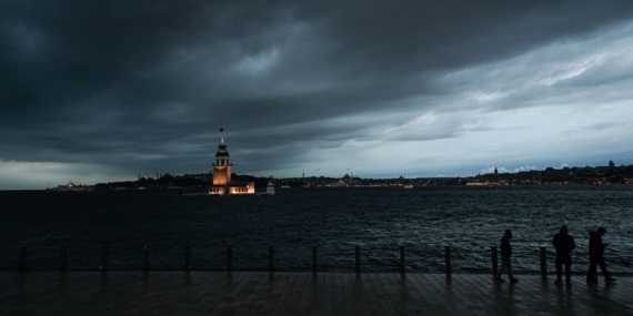 Meteorolojiden yeni uyarı: Bugün yine fırtına ve kuvvetli sağanak var