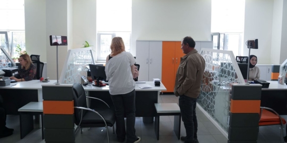 Nüfus müdürlüklerinde ehliyet yoğunluğu: Yenileme için yarın son gün